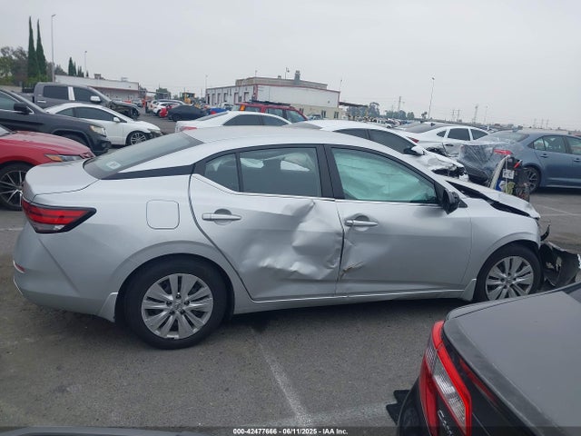 3N1AB8BV4MY210492 Nissan Sentra
