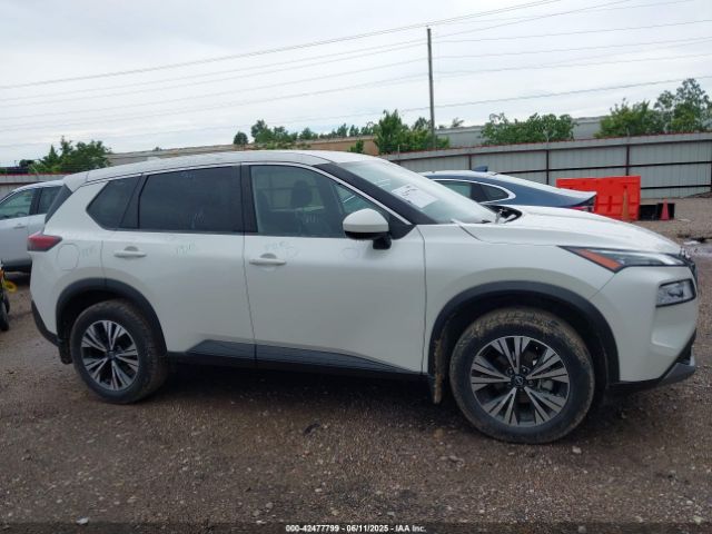 JN8BT3BA0PW414964 Nissan Rogue Sv Fwd