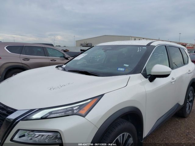 JN8BT3BA0PW414964 Nissan Rogue Sv Fwd