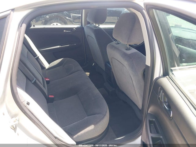 2G1WB5E38F1162243 Chevrolet lfx