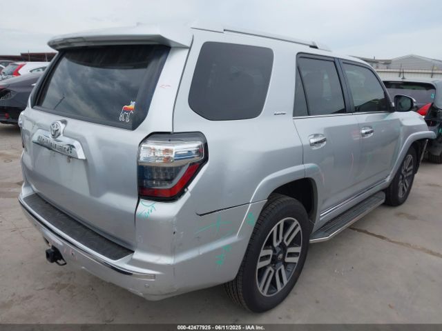 2017 TOYOTA 4RUNNER JTEBU5JR3H5427660 Photo 3