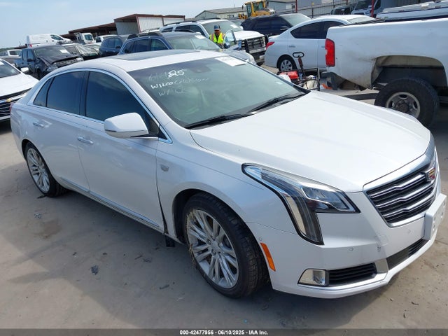 2018 CADILLAC XTS 2G61M5S34J9127115 Photo 0