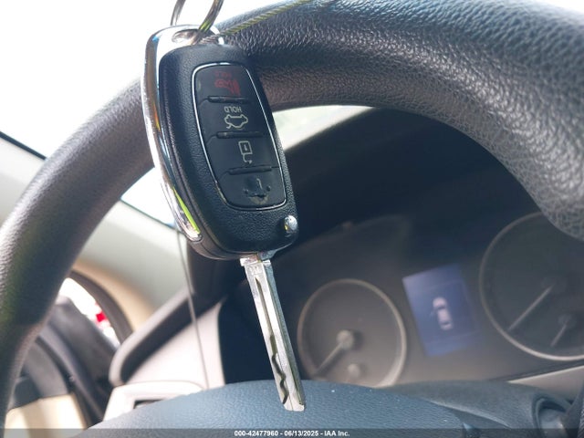 5NPE24AF1HH510589 Hyundai 2017