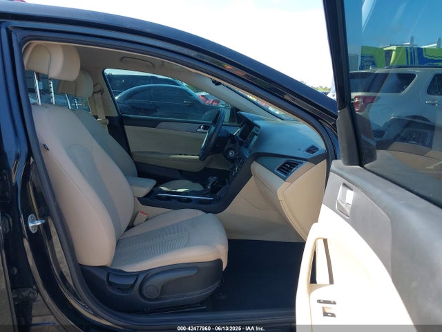 5NPE24AF1HH510589 Hyundai 2017
