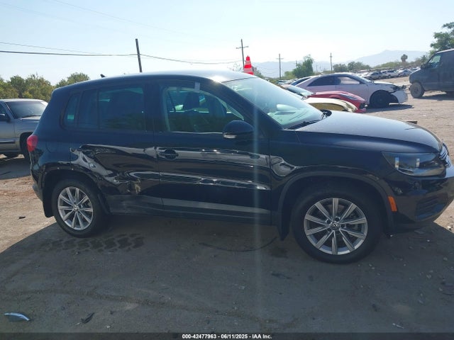 WVGBV3AX6EW535339 Volkswagen 2014