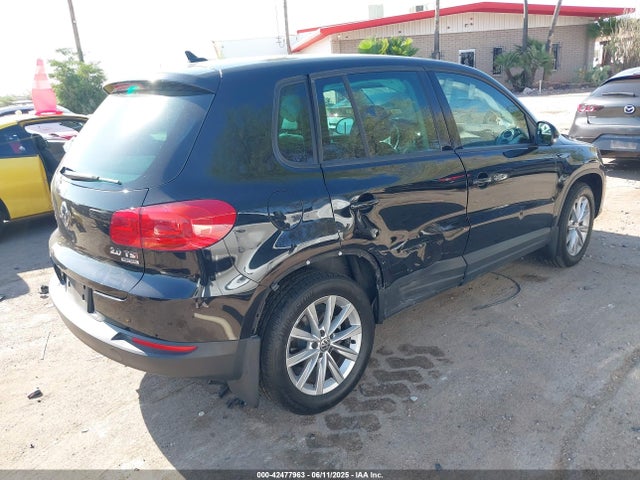 WVGBV3AX6EW535339 Volkswagen 2014