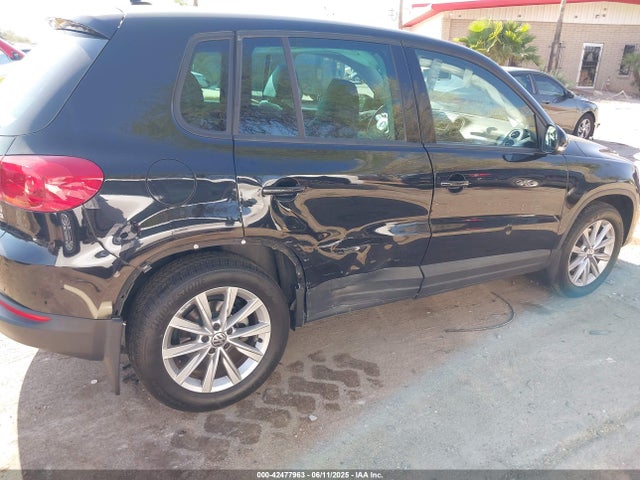 WVGBV3AX6EW535339 Volkswagen 2014
