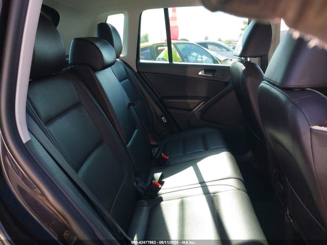 WVGBV3AX6EW535339 Volkswagen 2014