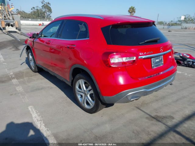2020 MERCEDES-BENZ GLA 250 WDCTG4EB2LU027167 Photo 2