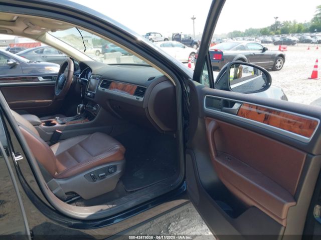 2012 VOLKSWAGEN TOUAREG WVGFF9BP6CD005073 Photo 4