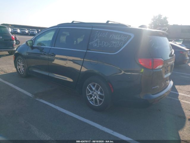 2020 CHRYSLER VOYAGER 2C4RC1DG2LR195864 Photo 2