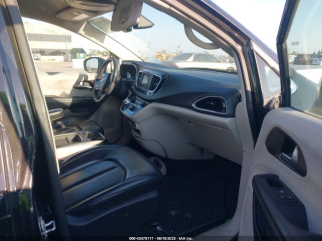 2020 CHRYSLER VOYAGER 2C4RC1DG2LR195864 Photo 4