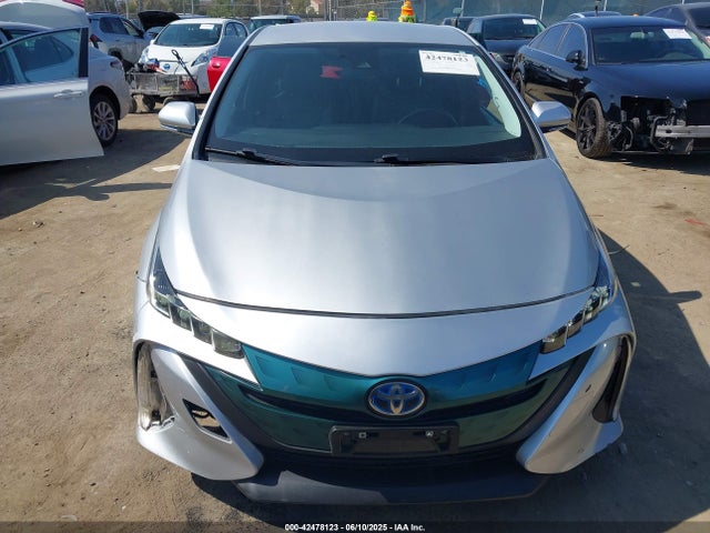JTDKARFP6H3021962 Toyota Prius Prime Premium