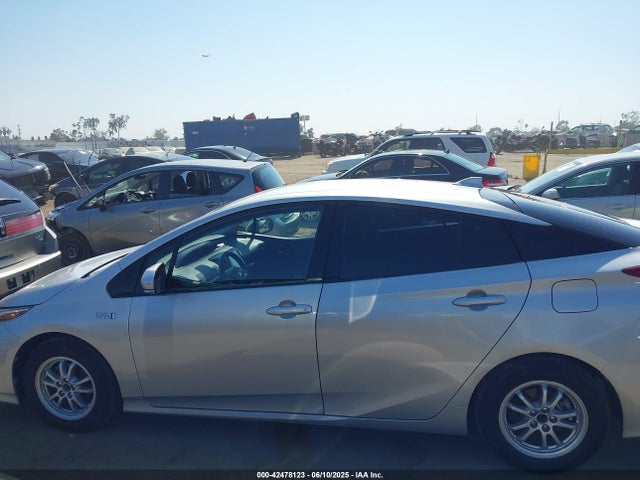 JTDKARFP6H3021962 Toyota Prius Prime Premium