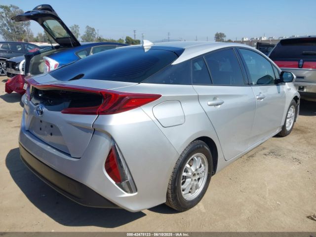 2017 TOYOTA PRIUS PRIME JTDKARFP6H3021962 Photo 3