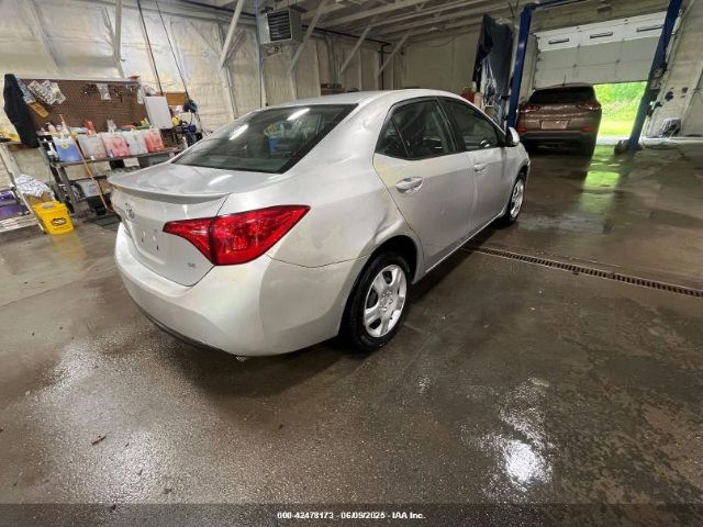 5YFBURHE7JP780538 Toyota COROLLA SE