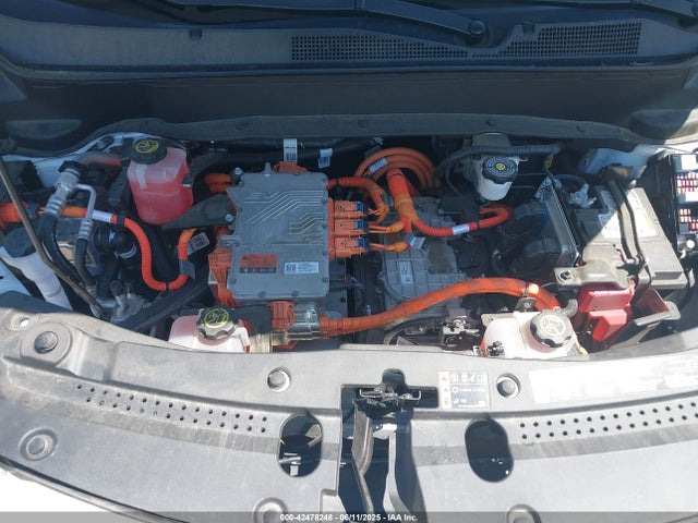1G1FY6S06P4108329 Chevrolet 2023