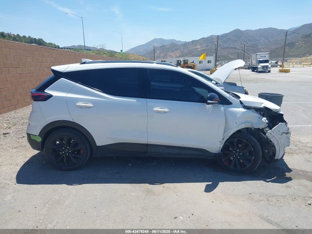1G1FY6S06P4108329 Chevrolet 2023