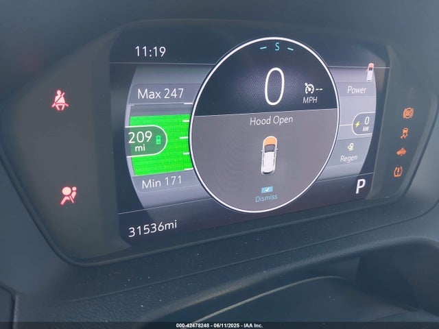 1G1FY6S06P4108329 Chevrolet 2023