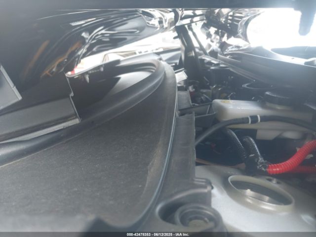 5YJ3E1EB2SF899446 Tesla 2025