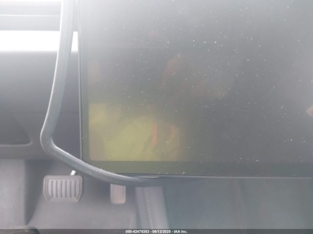 5YJ3E1EB2SF899446 Tesla 2025