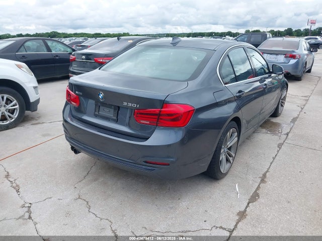 WBA8D9C55JEM32703 BMW 2018