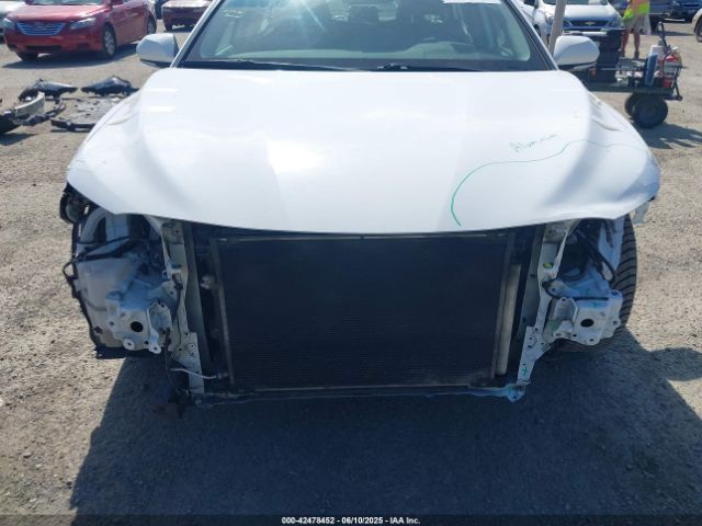 4T1E31AK8LU529949 Toyota Camry Le Hybrid