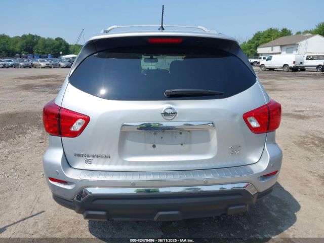5N1DR2MM4JC670095 Nissan Pathfinder Sv