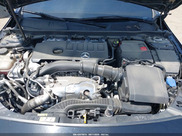 W1K5J4GB4PN383879 Mercedes-Benz m260