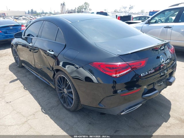 W1K5J4GB4PN383879 Mercedes-Benz m260