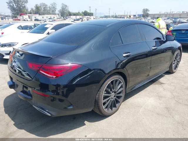 W1K5J4GB4PN383879 Mercedes-Benz m260