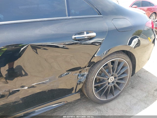 W1K5J4GB4PN383879 Mercedes-Benz m260