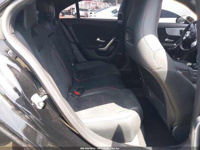 W1K5J4GB4PN383879 Mercedes-Benz m260