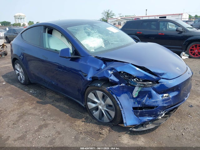 2023 TESLA MODEL Y 7SAYGDEE0PF798850 Photo 0