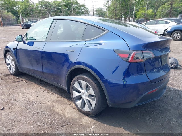 2023 TESLA MODEL Y 7SAYGDEE0PF798850 Photo 2