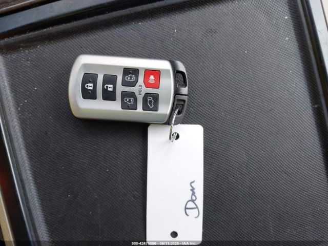 2017 TOYOTA SIENNA 5TDYZ3DC1HS897384 Photo 10