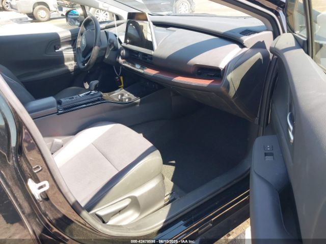 2024 TOYOTA PRIUS PRIME JTDACACU0R3018543 Photo 4