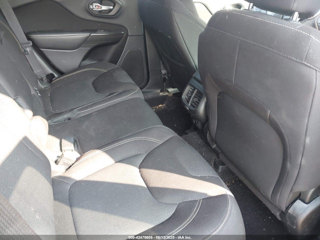Jeep 2016 2016 1C4PJLCS2GW107732 Image 8