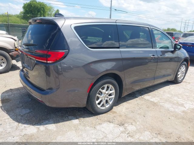 2023 CHRYSLER PACIFICA 2C4RC1BG1PR612691 Photo 3