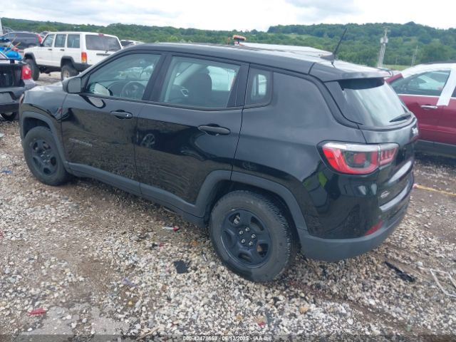 2019 JEEP COMPASS 3C4NJCAB0KT624004 Photo 2