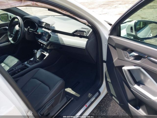 WA1DECF38L1030491 Audi Q3