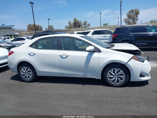 5YFBURHE4HP675062 Toyota COROLLA LE