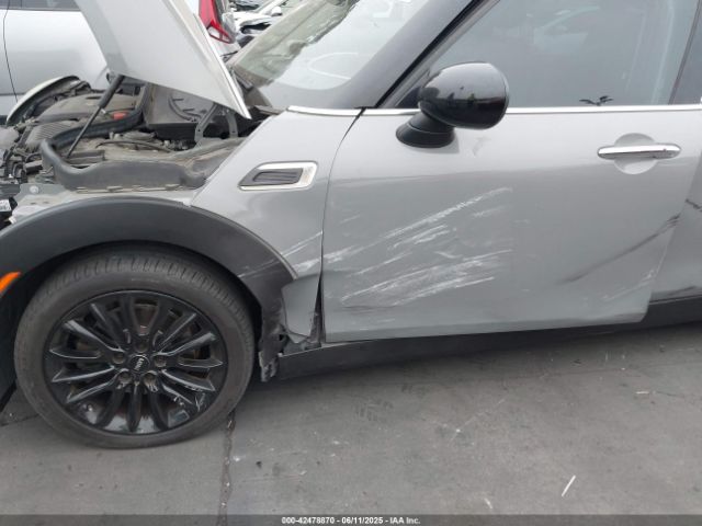 2016 MINI CLUBMAN WMWLN5C55G2E30303 Photo 5