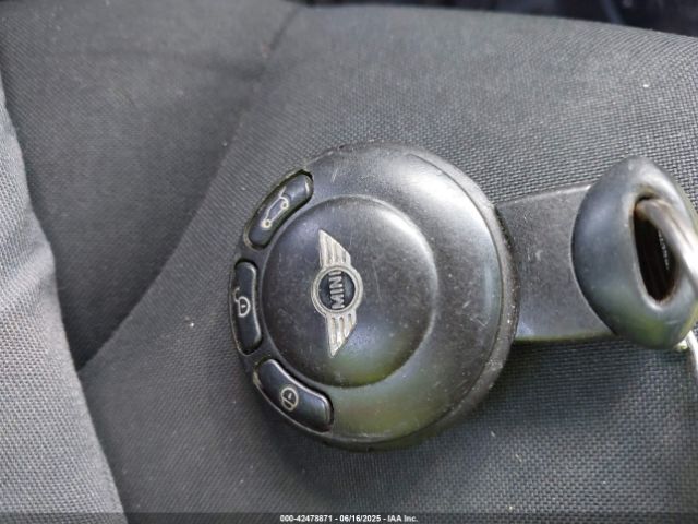 2009 MINI COOPER CLUBMAN WMWML33539TP98004 Photo 10