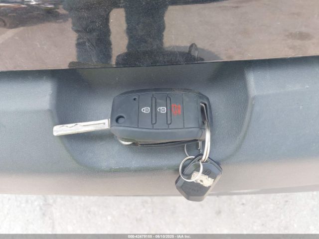 KNDJP3A53E7024531 KIA SOUL +