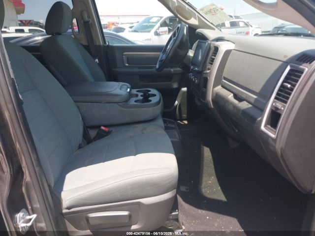 2019 RAM 1500 CLASSIC 1C6RR7TT4KS516856 Photo 4
