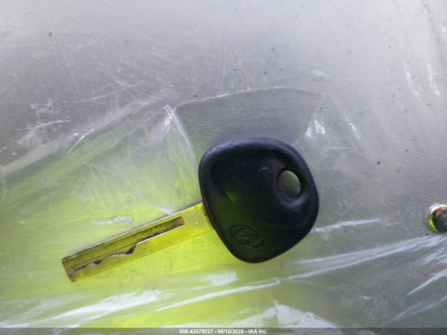 KMHCT5AE6GU260915 Hyundai ACCENT SE