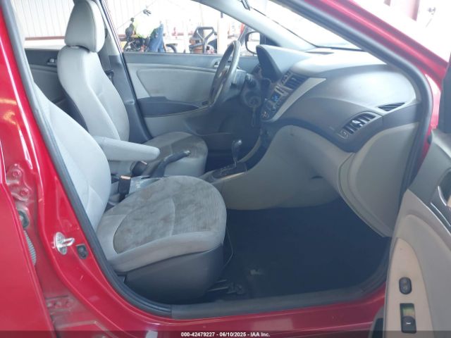 KMHCT5AE6GU260915 Hyundai ACCENT SE