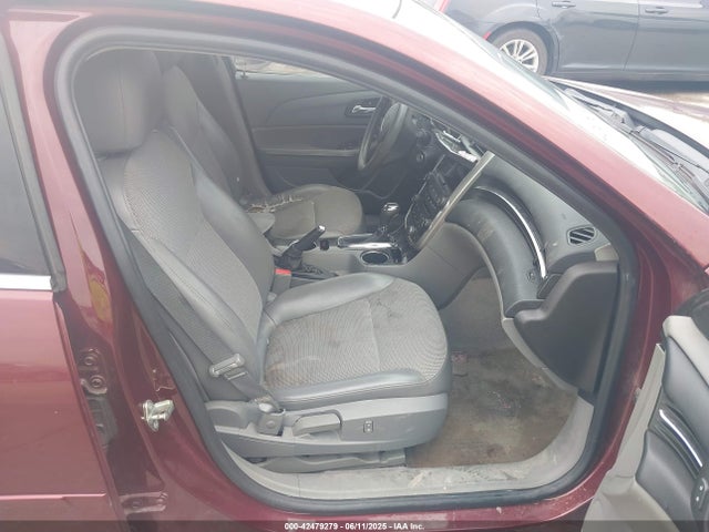 Chevrolet lkw 2015 1G11C5SL0FF206899 Image 5