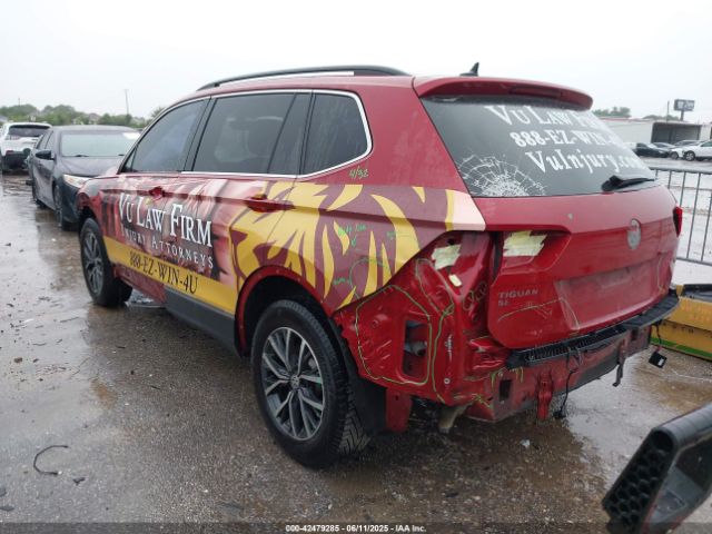 2020 VOLKSWAGEN TIGUAN 3VV3B7AX7LM039571 Photo 2